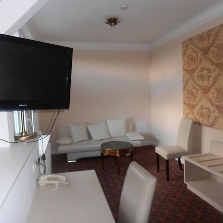 Hotel Hesse Schenefeld  Bagian luar foto