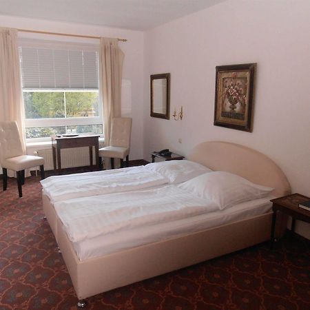Hotel Hesse Schenefeld  Bagian luar foto