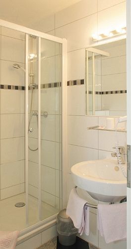 Hotel Hesse Schenefeld  Bagian luar foto
